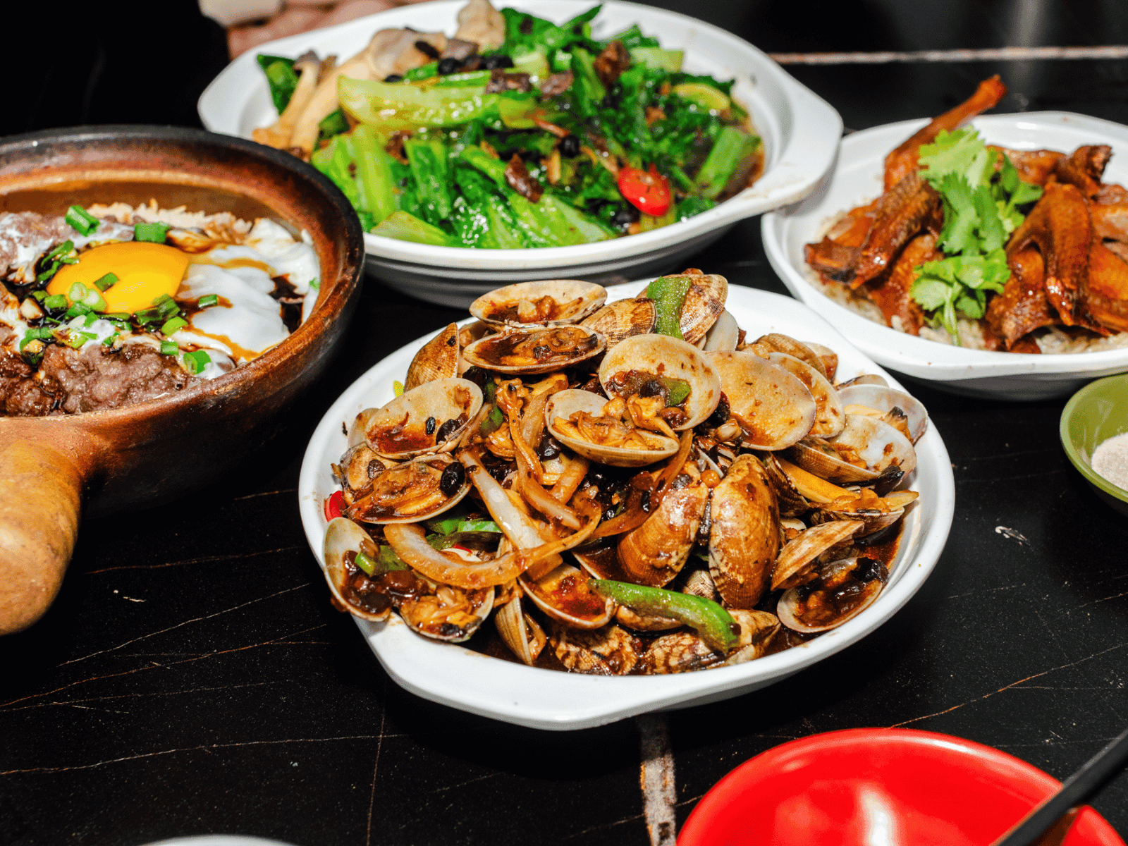 Si Jiuh Caau Hin (Clams in Black Bean Sauce)