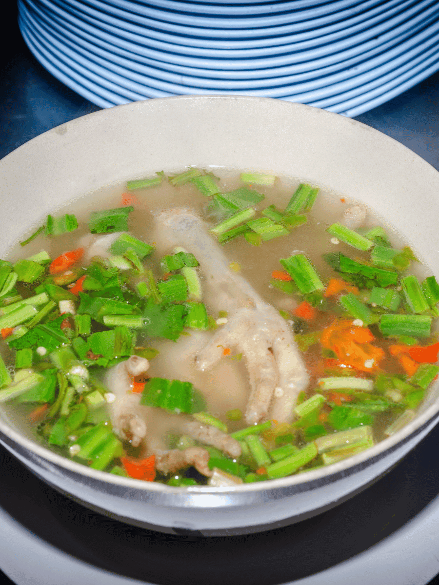 Tom Yum Teen Gai