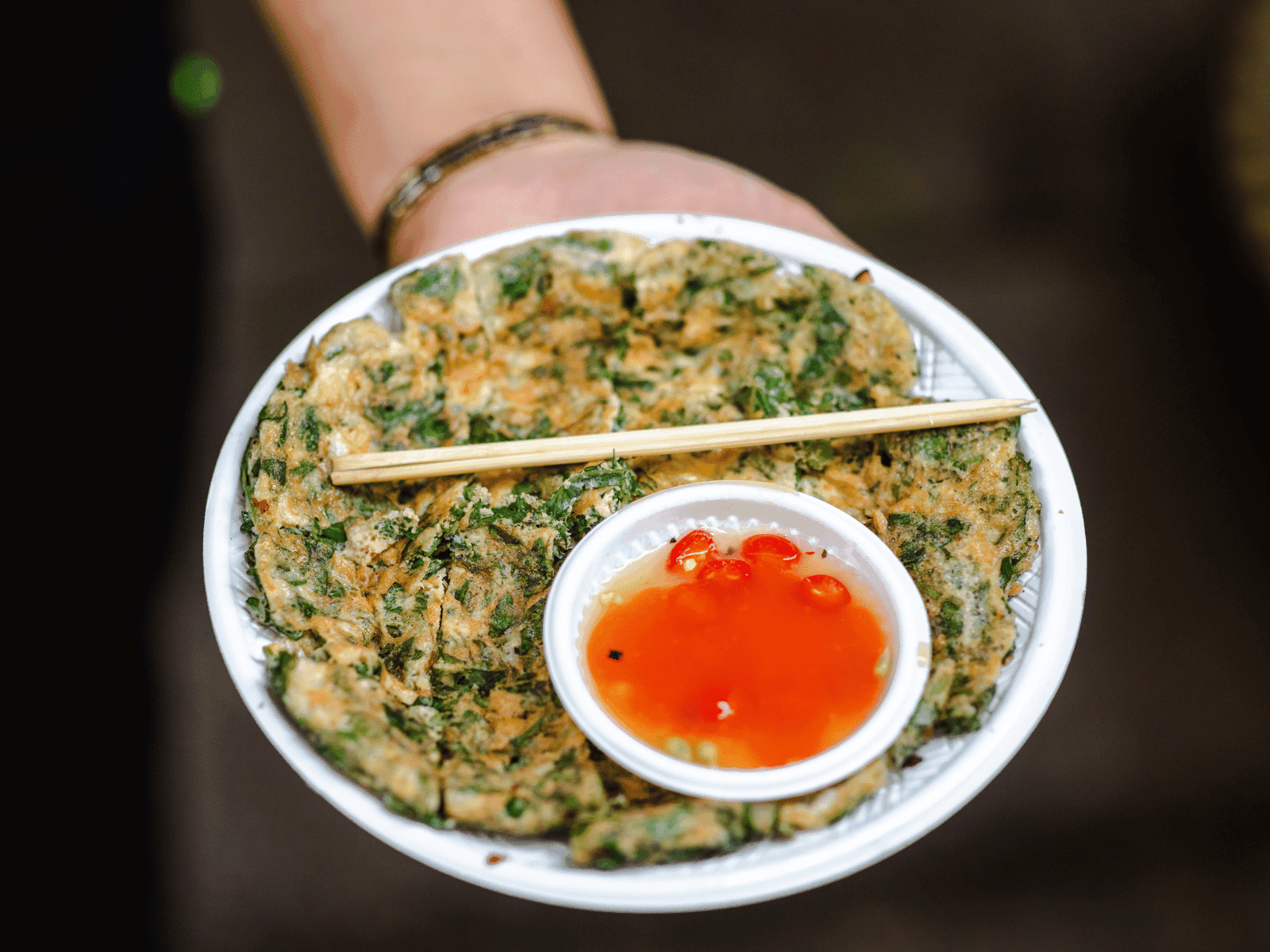 Trứng Ngải Cứu